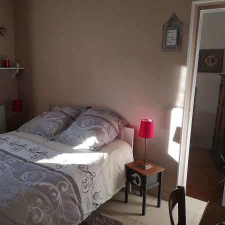 La Colombe Bed and Breakfast Tourrettes Esterno foto