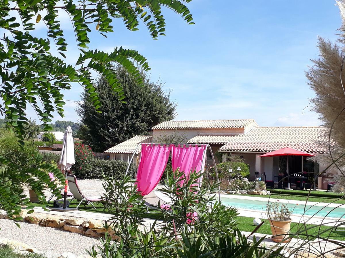 La Colombe Bed and Breakfast Tourrettes Esterno foto